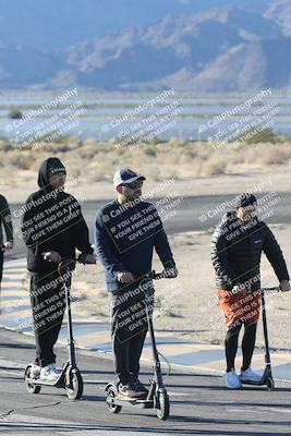 media/Jan-15-2026-Racers Edge (Thu) [[dfebeb70ab]]/1-Around the Pits-Track Walk/